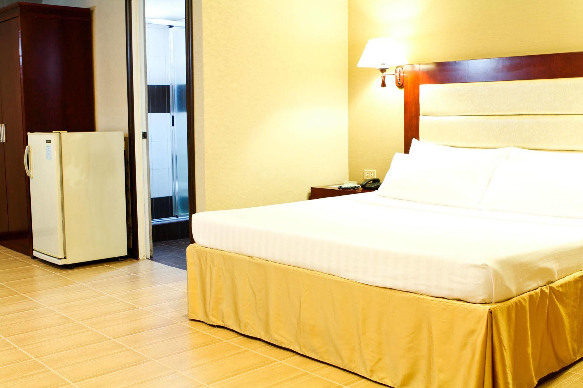 Star Plaza Hotel Dagupan City Екстериор снимка